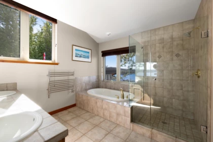 Laundry Room Photo of 9987 Welcome Wynd, Halfmoon Bay, BC