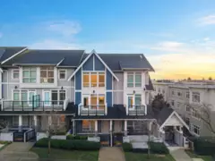 2 115 W Queens Road, North Vancouver, BC