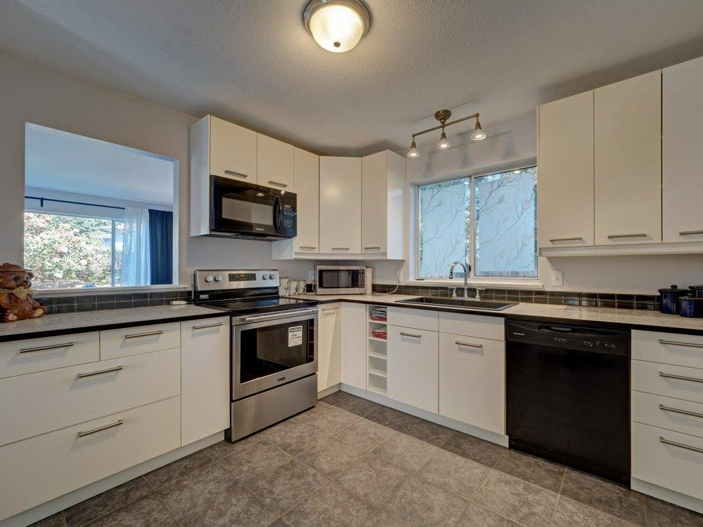 Loft / Bonus Room Photo of 6557 Bjorn Place, Sechelt, BC