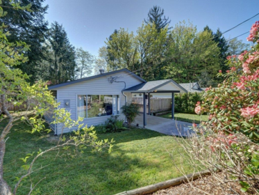 6557 Bjorn Place, Sechelt, BC, Sechelt — Single Family Residence for sale
