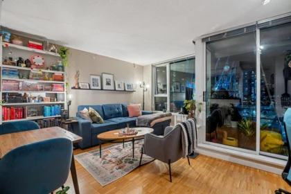1901 33 Smithe Street, Vancouver, BC