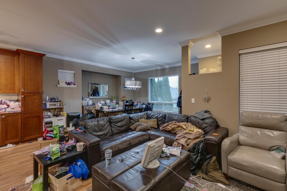 Family Room Photo of 18913 67a Avenue, Surrey, BC