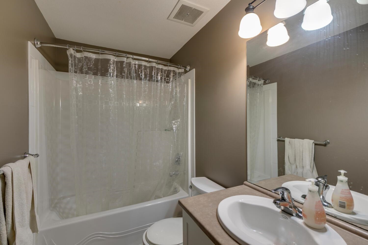 Garage Interior Photo of 18913 67a Avenue, Surrey, BC