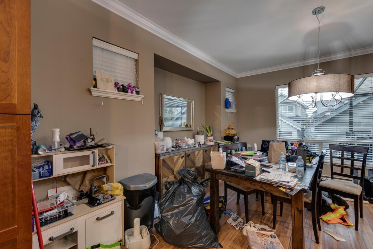 Kitchen Photo of 18913 67a Avenue, Surrey, BC
