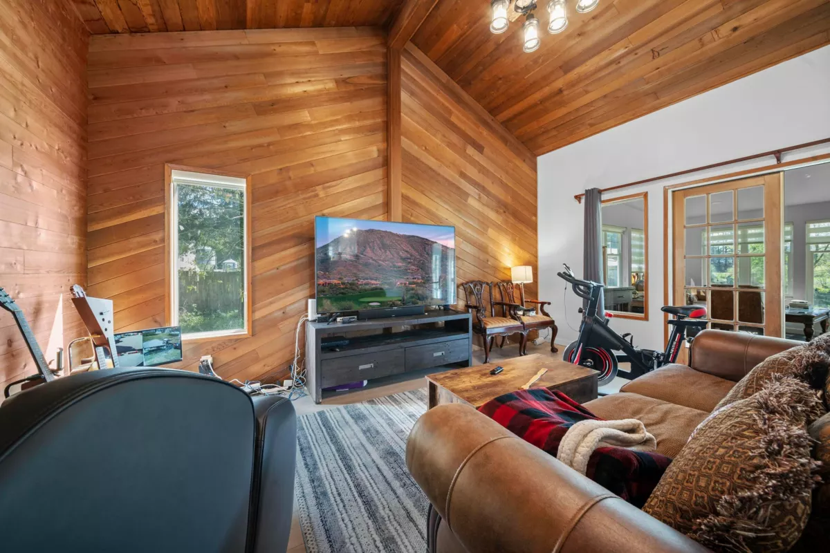 Breakfast Nook Photo of 25412 58 Avenue, Langley, BC