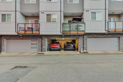 Staircase Photo of 3 8140 166 Street, Surrey, BC