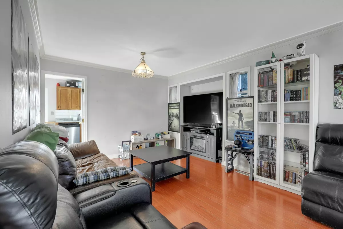 Basement Recreation Room Photo of 15662 91a Avenue, Surrey, BC