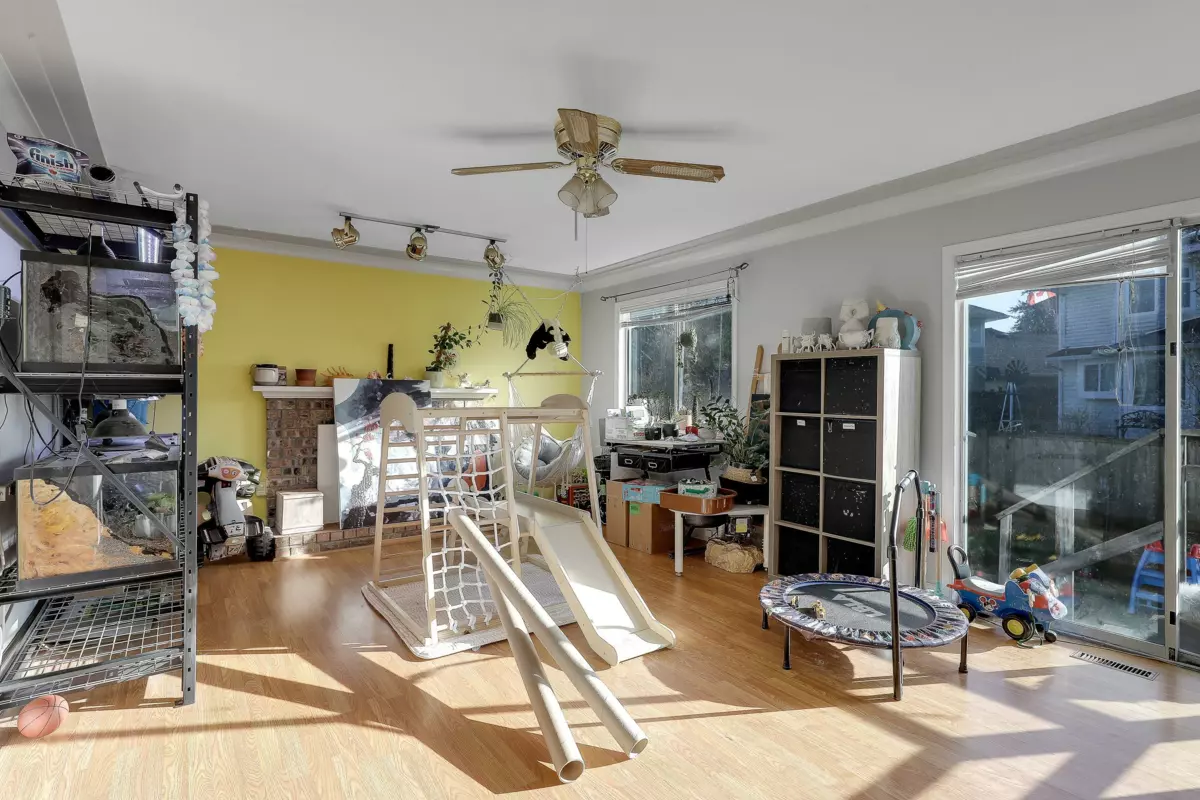 Outdoor Patio Photo of 15662 91a Avenue, Surrey, BC