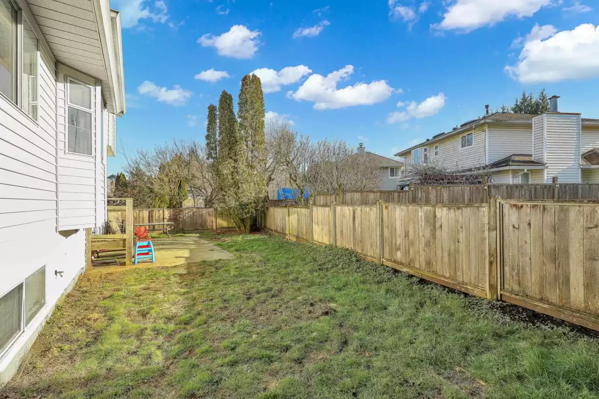 Pantry Photo of 15662 91a Avenue, Surrey, BC