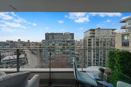 Breakfast Nook Photo of 1501 159 W 2nd Street, Vancouver, BC
