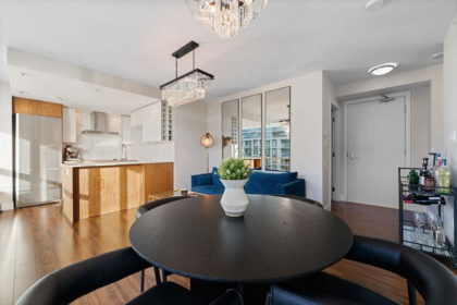 1501 159 W 2nd Street, Vancouver, BC, Vancouver — Apartment/Condo for sale