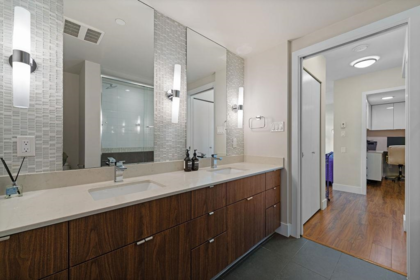 Powder Room Photo of 1501 159 W 2nd Street, Vancouver, BC