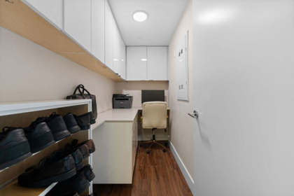 Walk-In Closet Photo of 1501 159 W 2nd Street, Vancouver, BC
