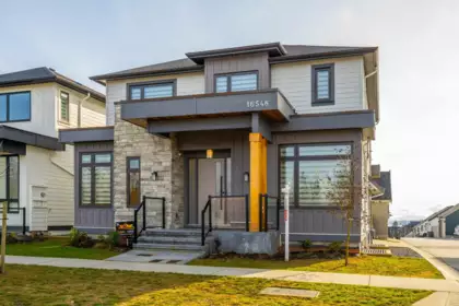 16548 22 Avenue, Surrey, BC, Grandview Surrey — 5 bed single family residence for sale