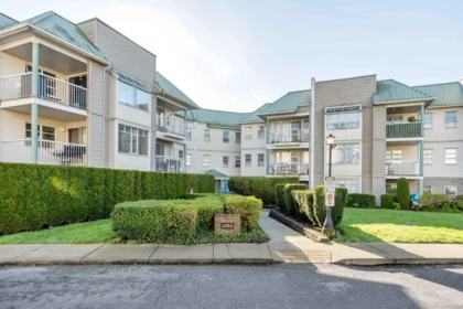 312 9763 140 Street, Surrey, BC, Surrey — Apartment/Condo for sale