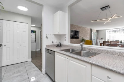 312 9763 140 Street, Surrey, BC, Surrey — Apartment/Condo for sale