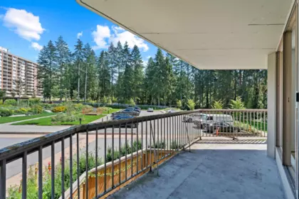 Garden / Landscaping Photo of 208 2024 Fullerton Avenue, North Vancouver, BC