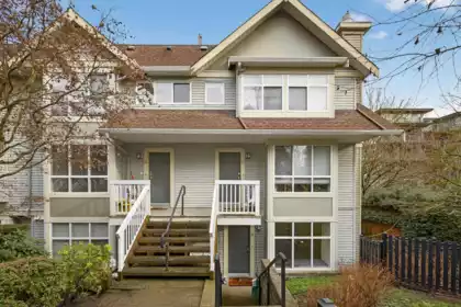 Mudroom Photo of 18 7128 Stride Avenue, Burnaby, BC