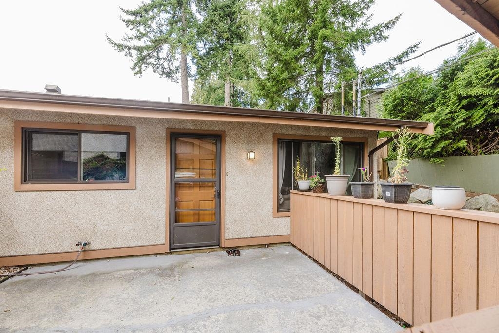 Laundry Room Photo of 841 North Road, Gibsons, BC