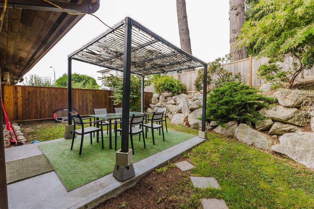 Office / Den Photo of 841 North Road, Gibsons, BC