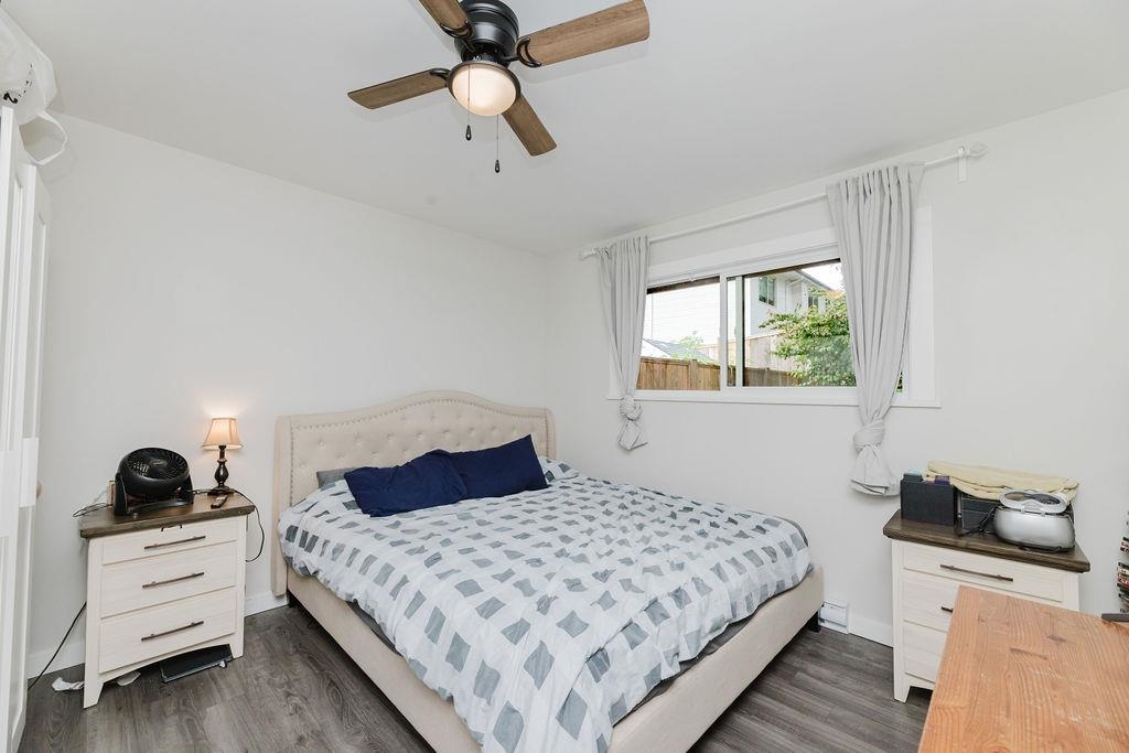 Primary Bathroom Photo of 841 North Road, Gibsons, BC