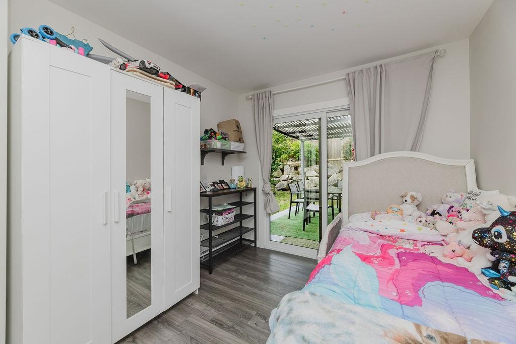 Primary Bedroom Photo of 841 North Road, Gibsons, BC