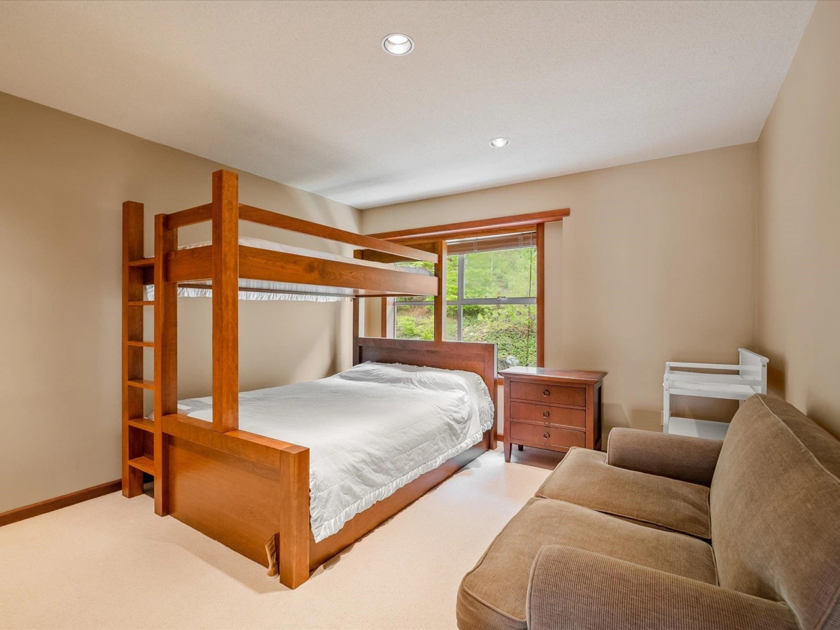 Entry Foyer Photo of 21 4501 Blackcomb Way, Whistler, BC