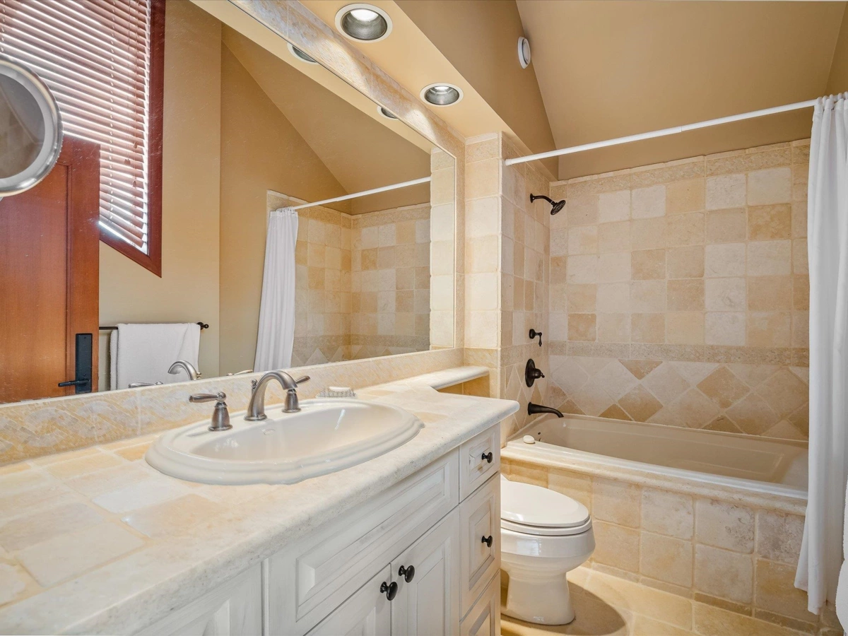 Laundry Room Photo of 21 4501 Blackcomb Way, Whistler, BC