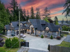13766 56a Avenue, Surrey, BC