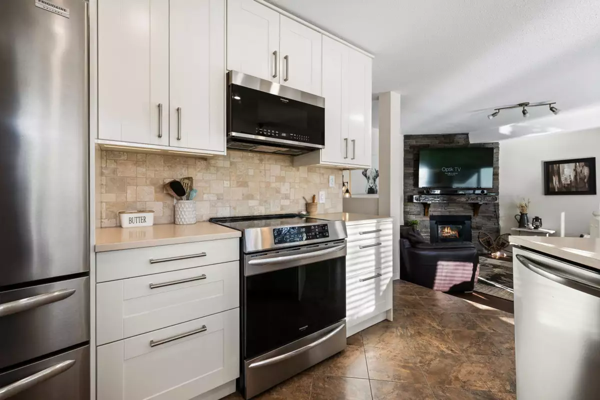 Guest Bathroom Photo of 5921 Glendale Drive, Chilliwack, BC