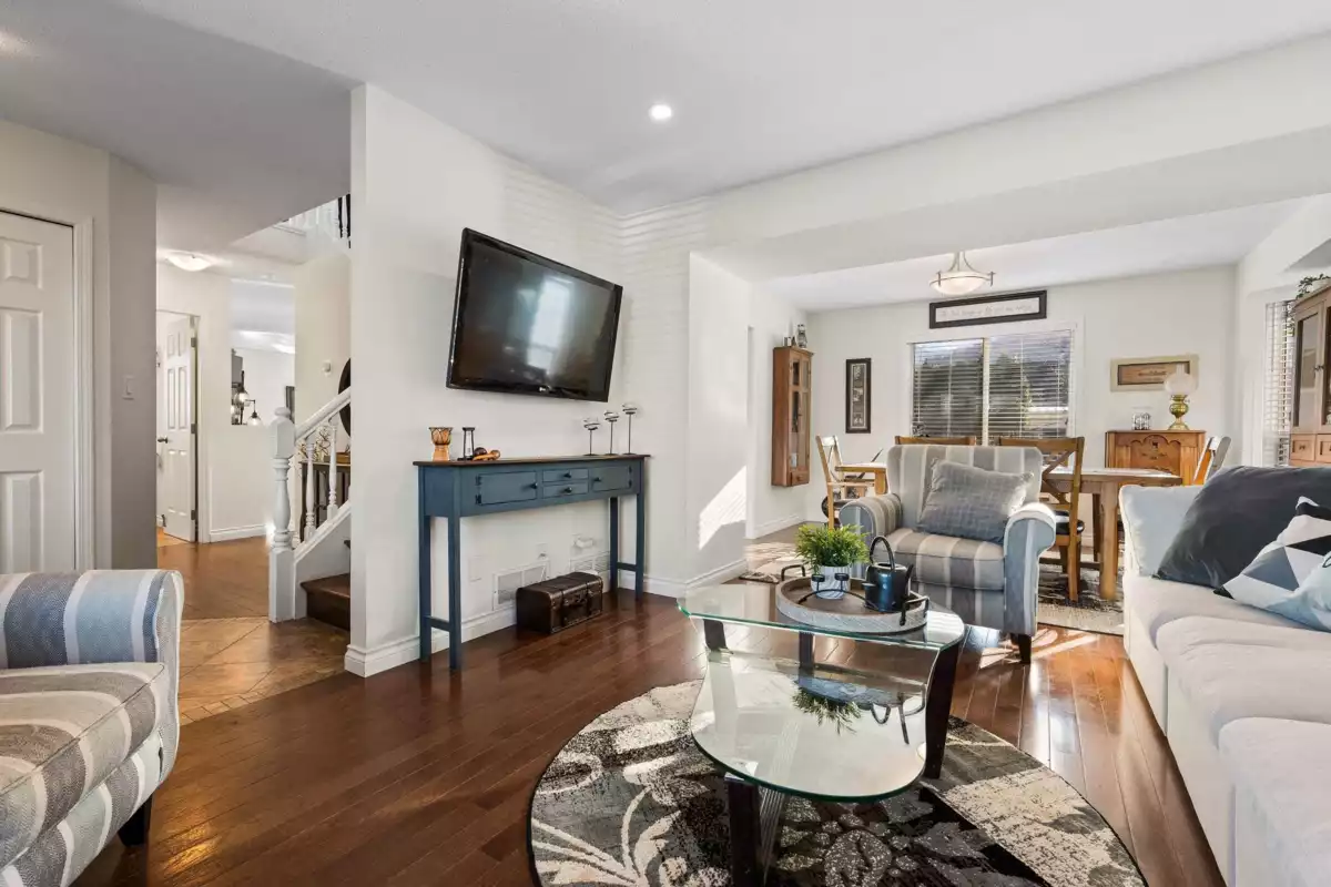 Primary Bedroom Photo of 5921 Glendale Drive, Chilliwack, BC