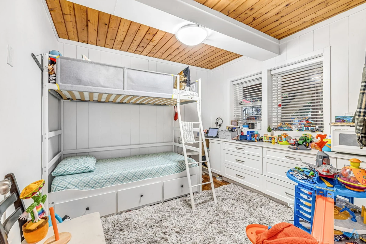 Staircase Photo of 9491 No 5 Road, Richmond, BC