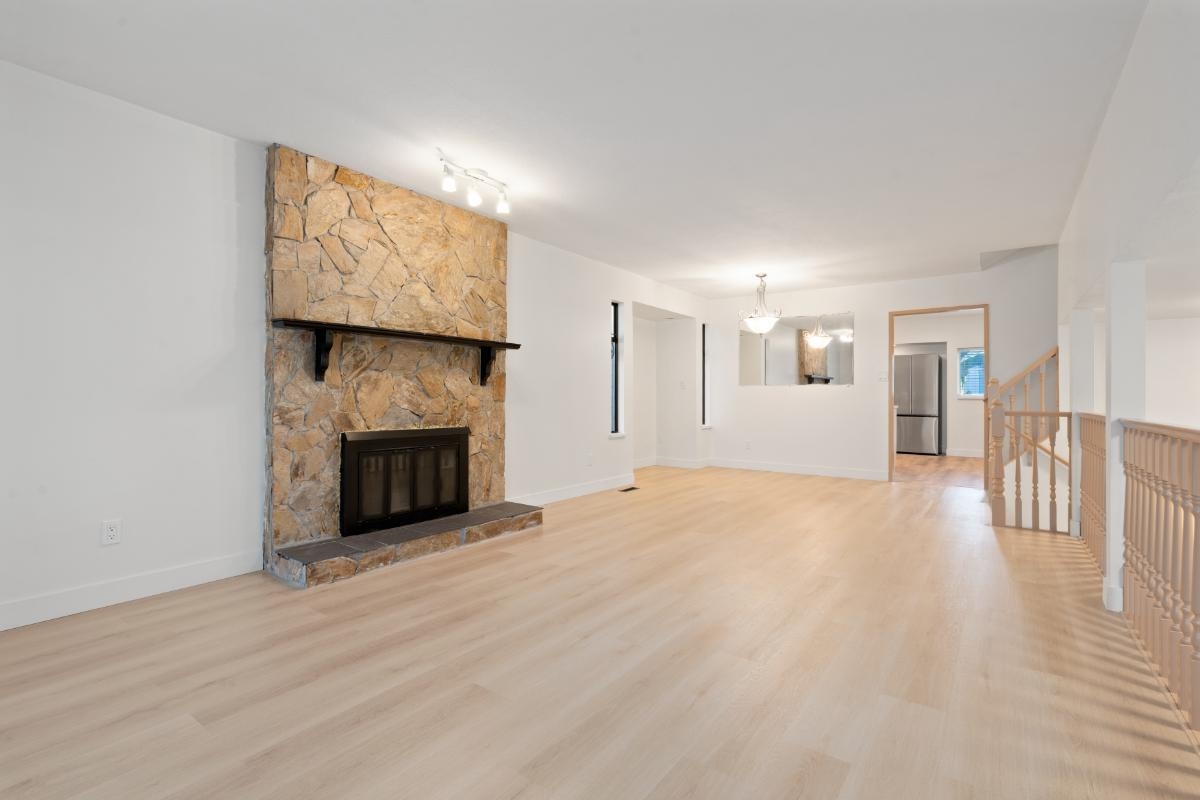 Dining Area Photo of 13363 65a Avenue, Surrey, BC