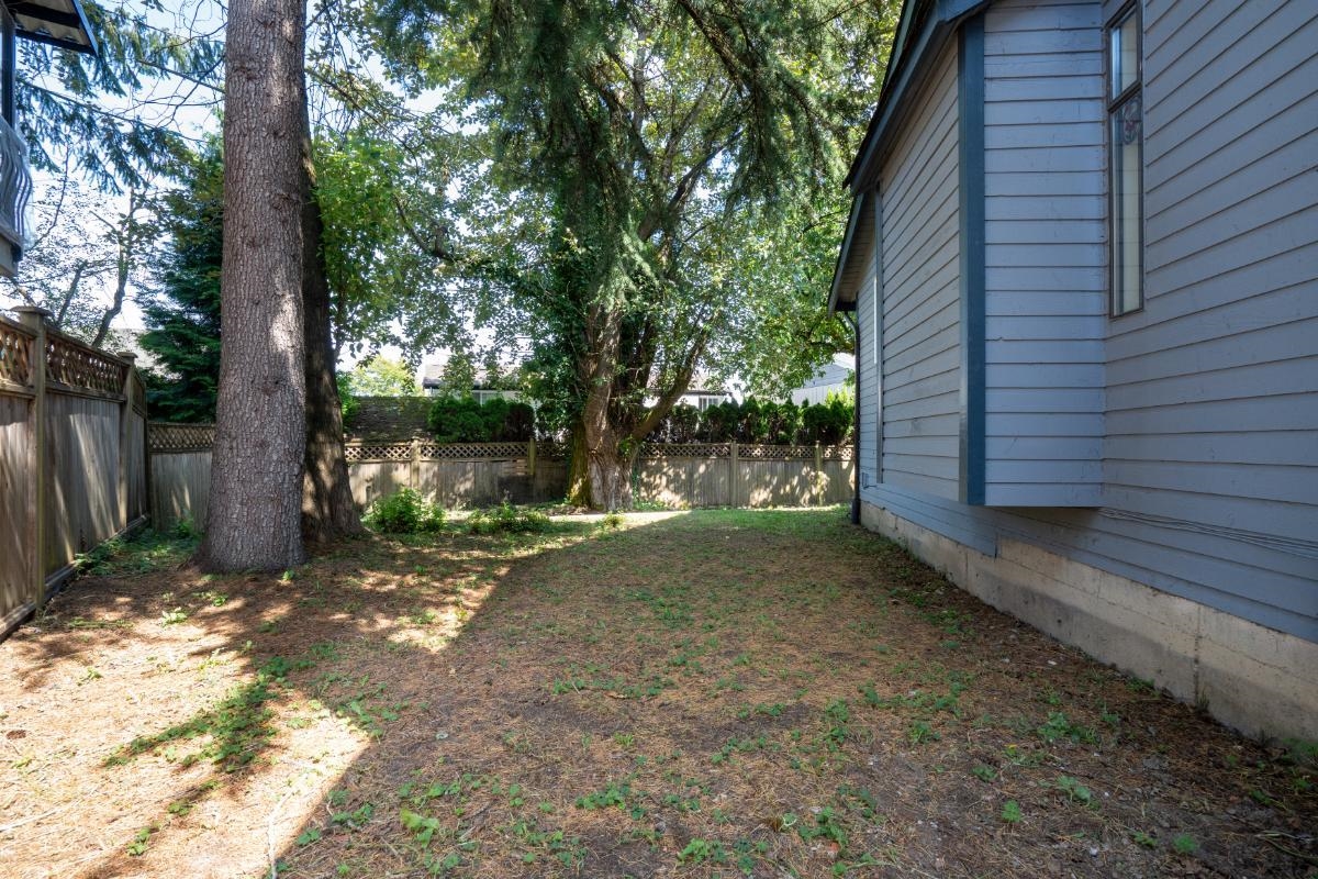 Front Yard Photo of 13363 65a Avenue, Surrey, BC