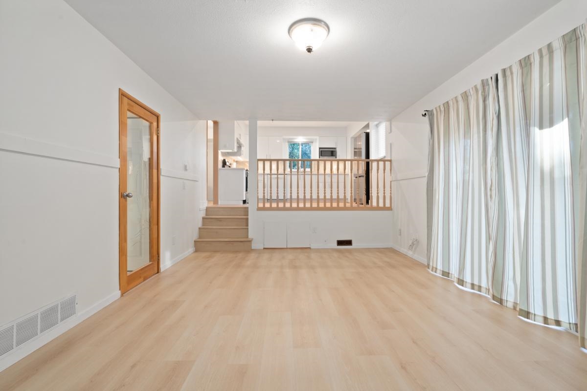 Primary Bathroom Photo of 13363 65a Avenue, Surrey, BC