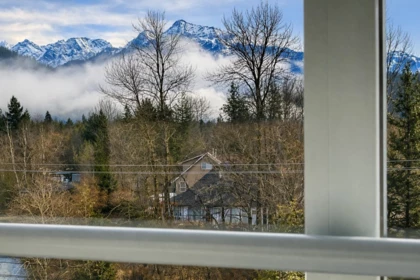 Mudroom Photo of 406 378 Esplanade Avenue, Harrison Hot Springs, BC