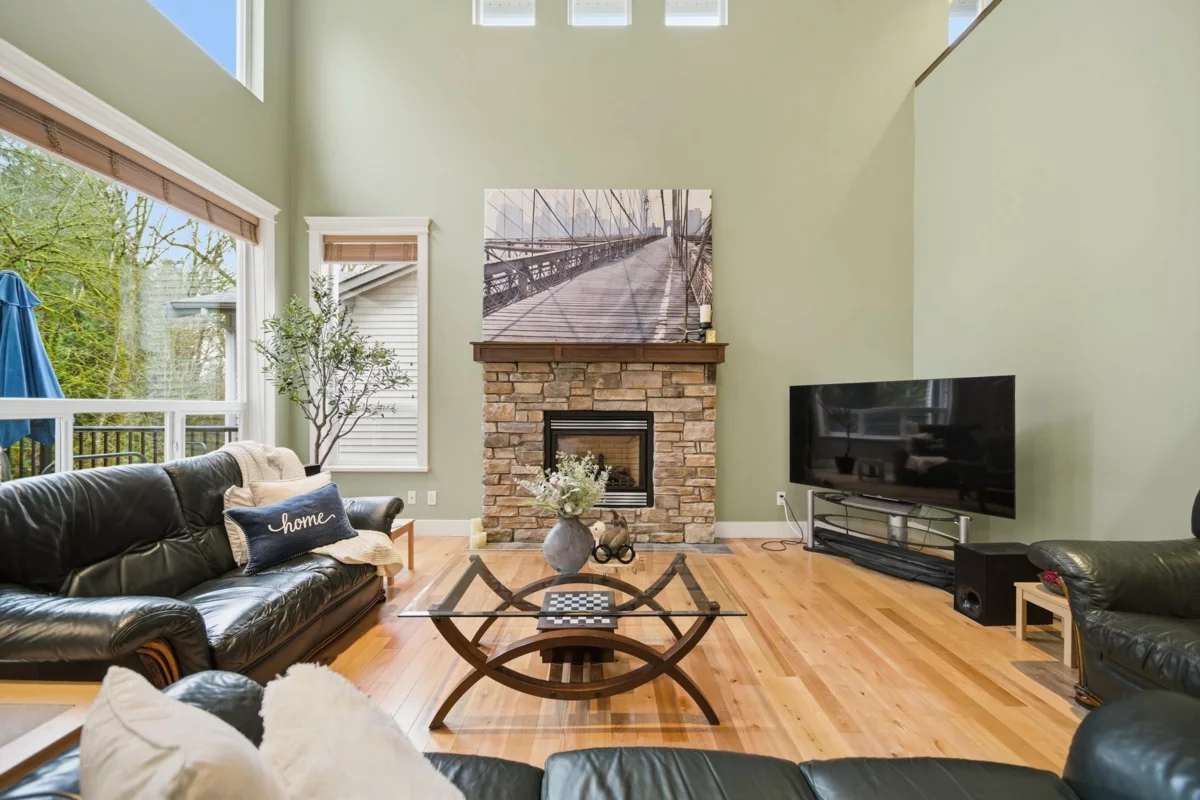 Breakfast Nook Photo of 10723 239 Street, Maple Ridge, BC