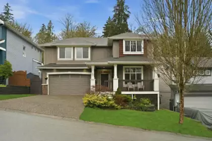 10723 239 Street, Maple Ridge, BC, Albion — 5 bed single family residence for sale