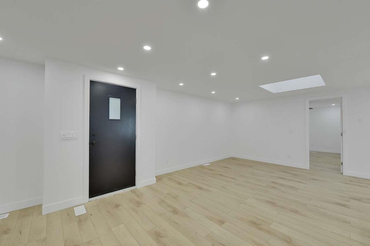 Powder Room Photo of 339 1840 160 Street, Surrey, BC