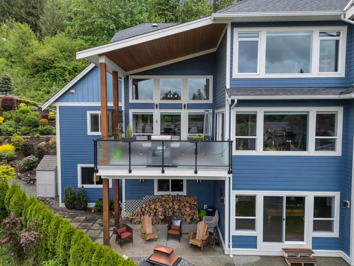 Entry Foyer Photo of 10 7854 Brookwood Place, Chilliwack, BC