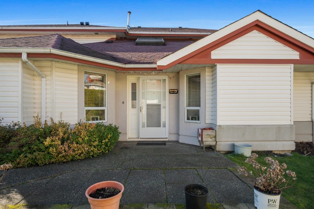Dining Area Photo of 4 31406 Upper Maclure Road, Abbotsford, BC