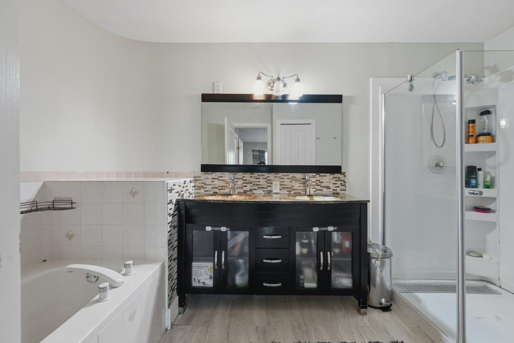 Front Yard Photo of 4 31406 Upper Maclure Road, Abbotsford, BC