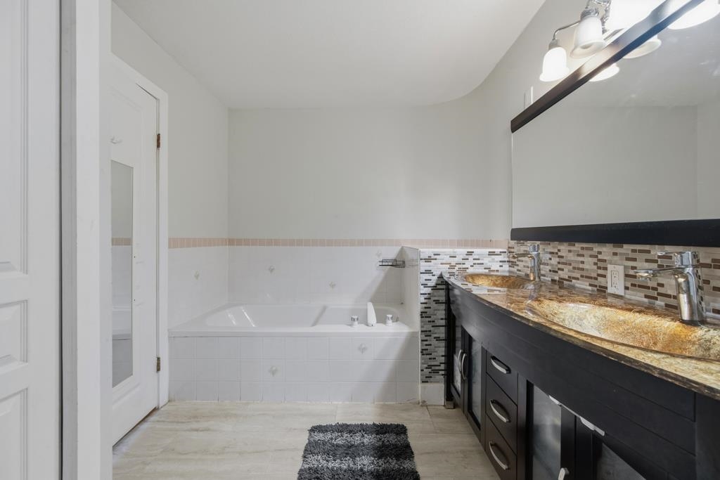 Garden / Landscaping Photo of 4 31406 Upper Maclure Road, Abbotsford, BC