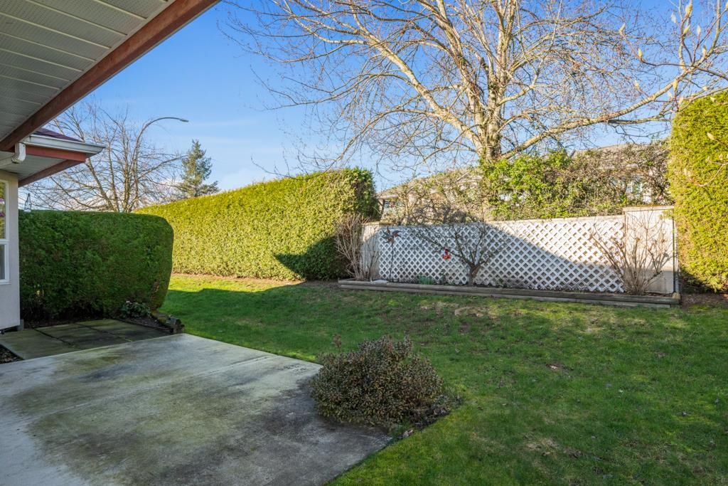 Kitchen Photo of 4 31406 Upper Maclure Road, Abbotsford, BC