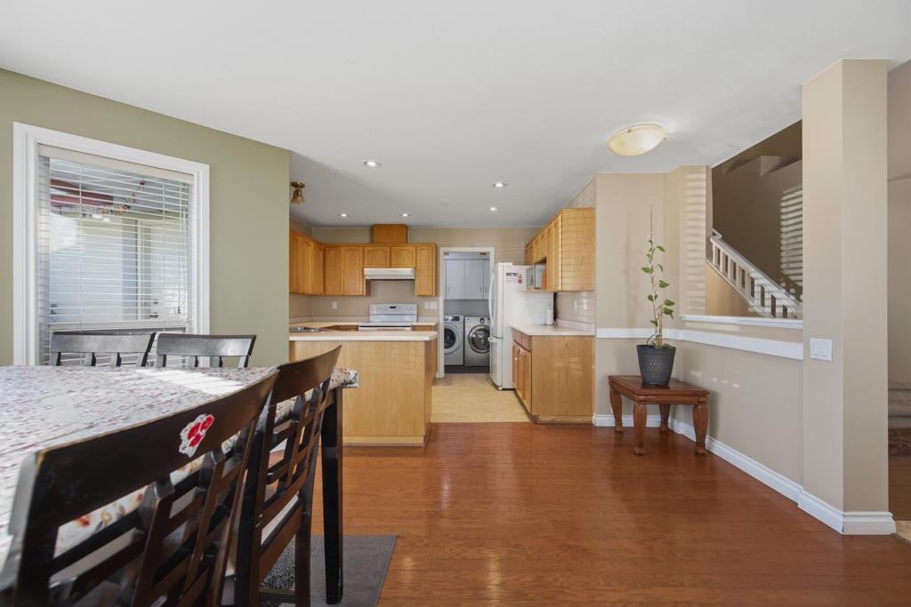 Walk-In Closet Photo of 4 31406 Upper Maclure Road, Abbotsford, BC