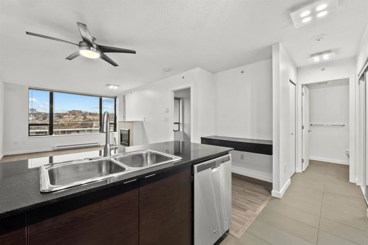 Breakfast Nook Photo of 903 4182 Dawson Street, Burnaby, BC