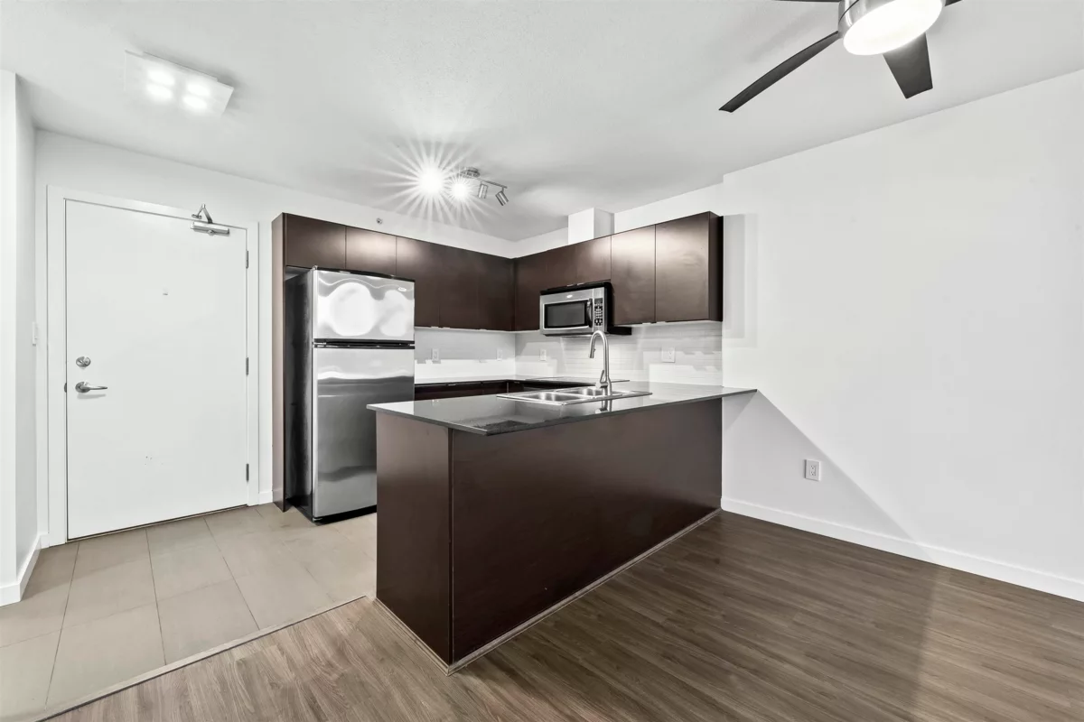 Primary Bedroom Photo of 903 4182 Dawson Street, Burnaby, BC