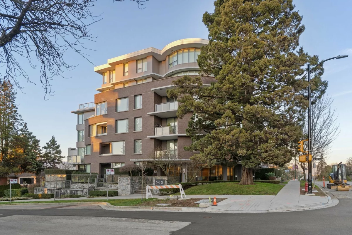 Exterior Front Photo of 306 505 W 30th Avenue, Vancouver, BC