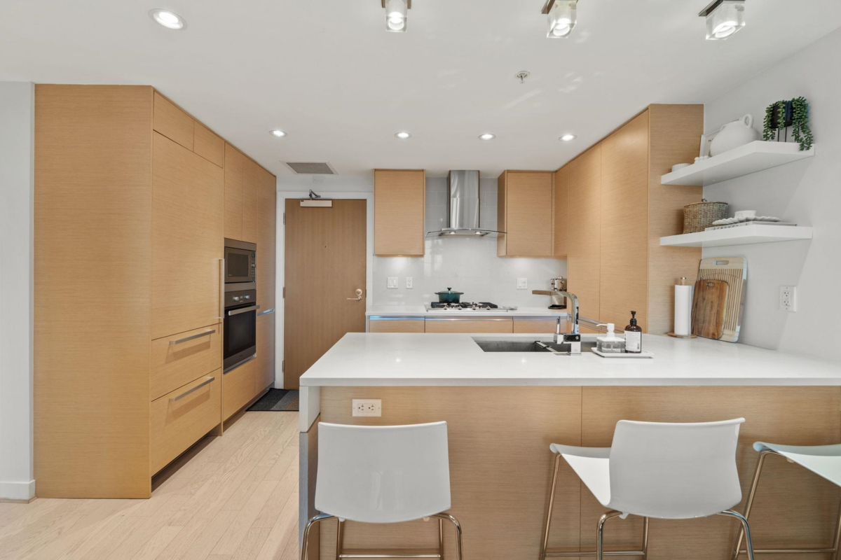 Exterior Rear Photo of 306 505 W 30th Avenue, Vancouver, BC