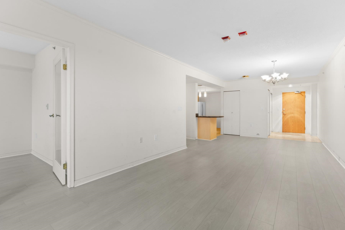 Breakfast Nook Photo of 1605 6611 Cooney Road, Richmond, BC